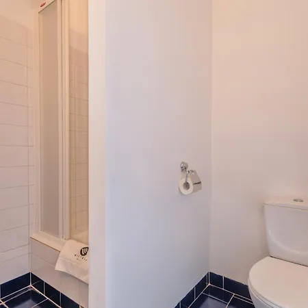 Mistral Séjour chez l'habitant *